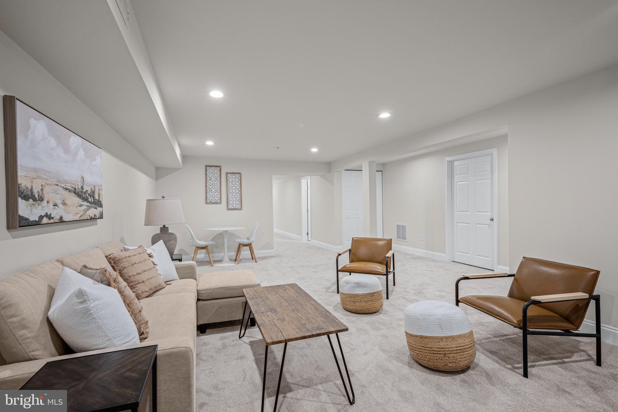 MAPLECREST - Residential