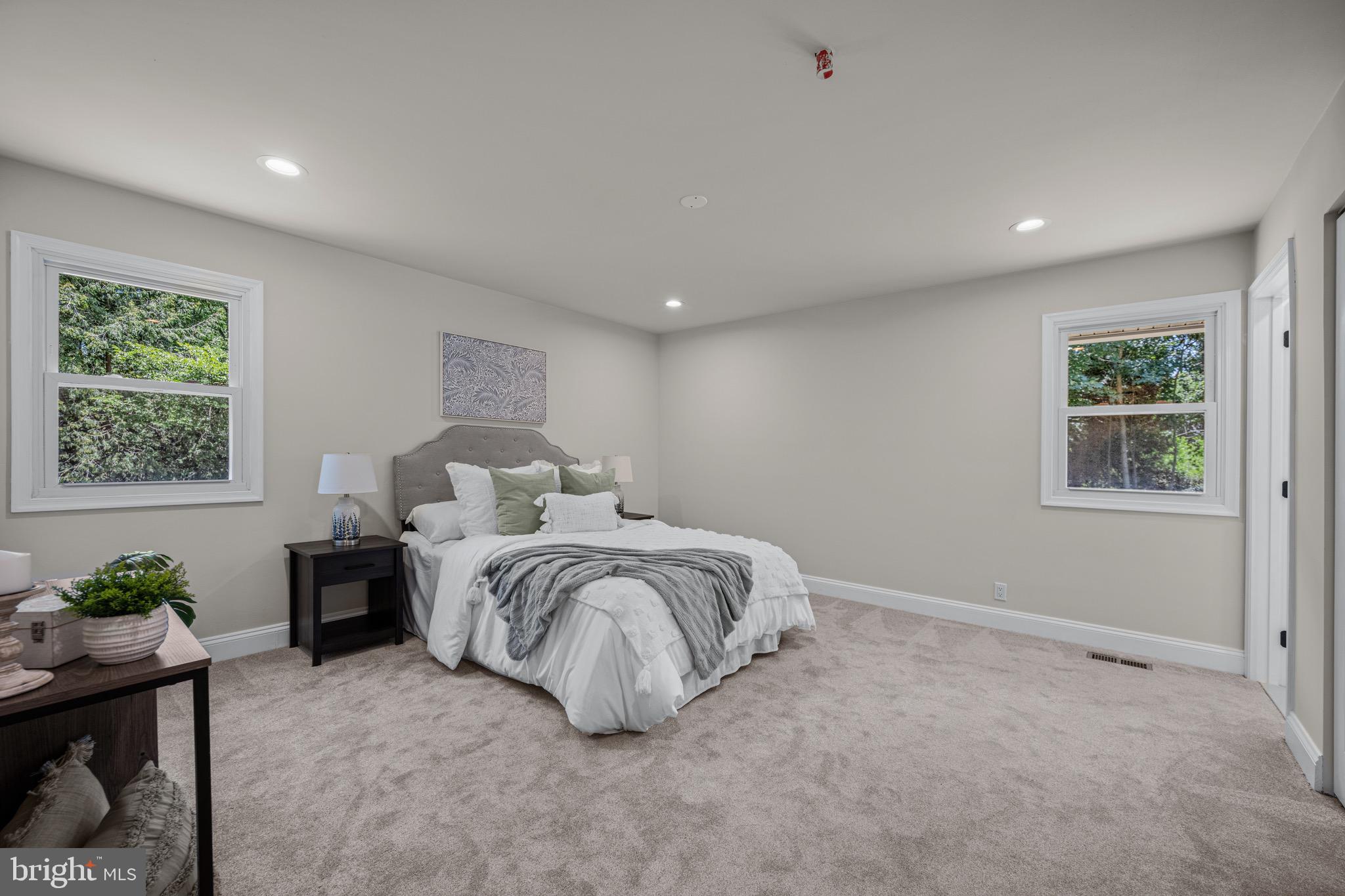 MAPLECREST - Residential