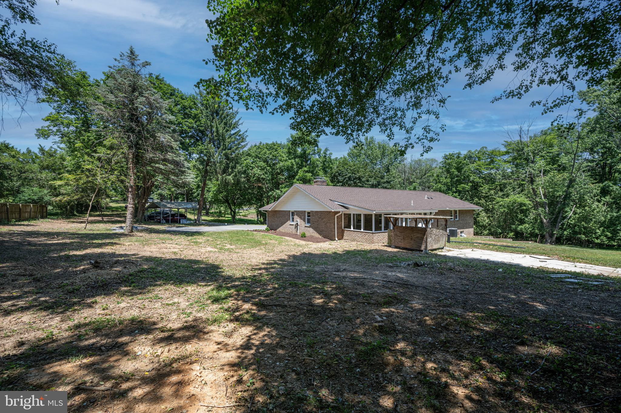 MAPLECREST - Residential