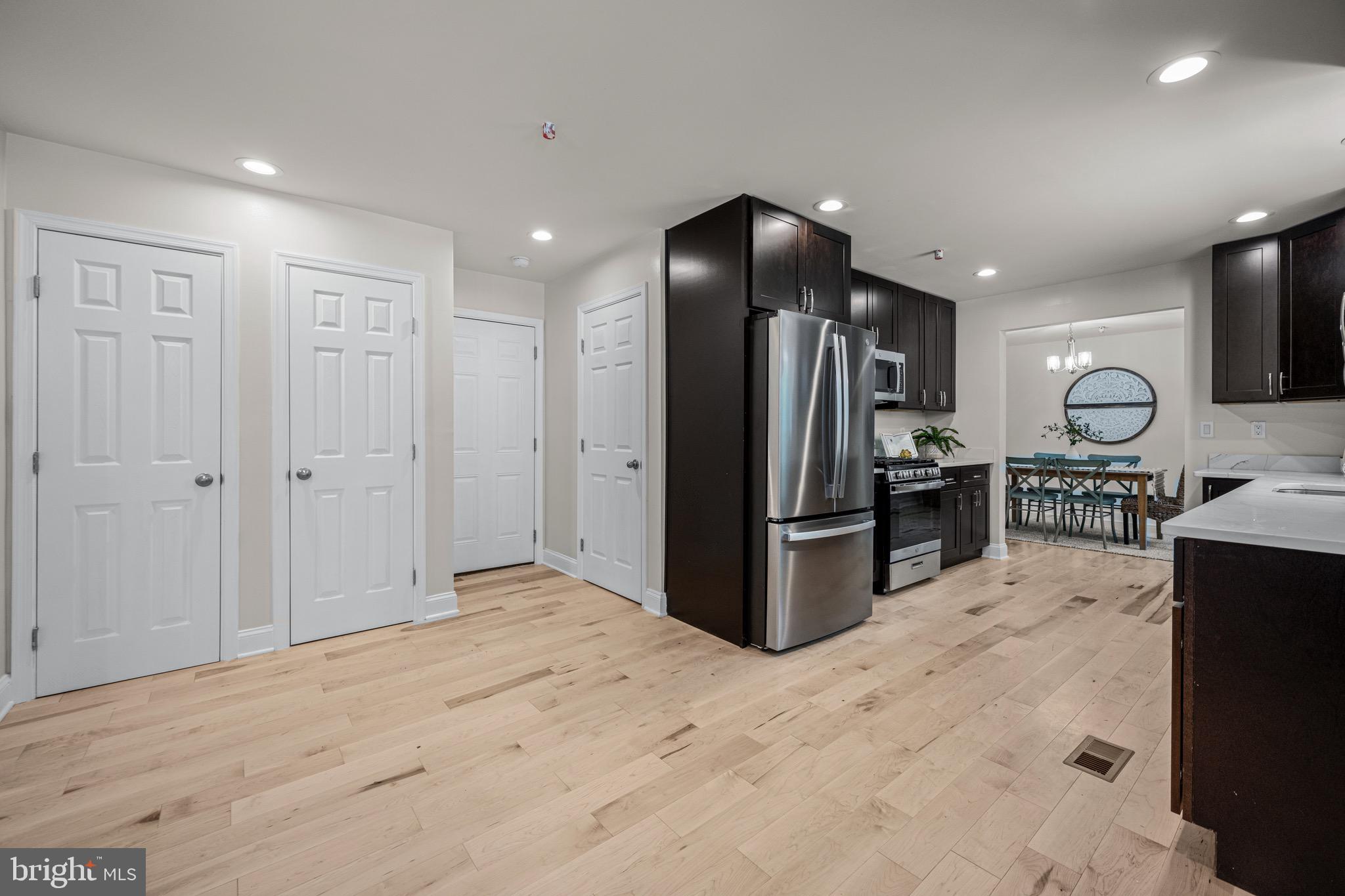 MAPLECREST - Residential