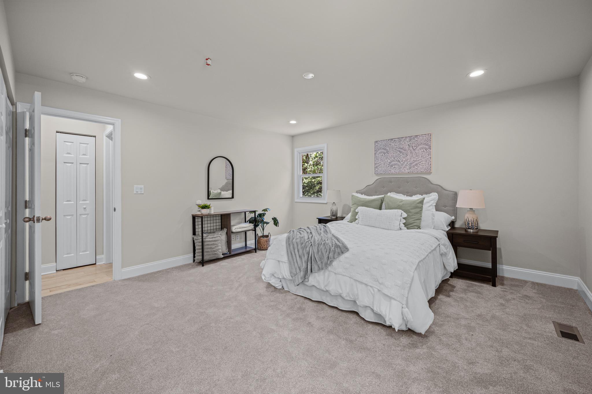 MAPLECREST - Residential