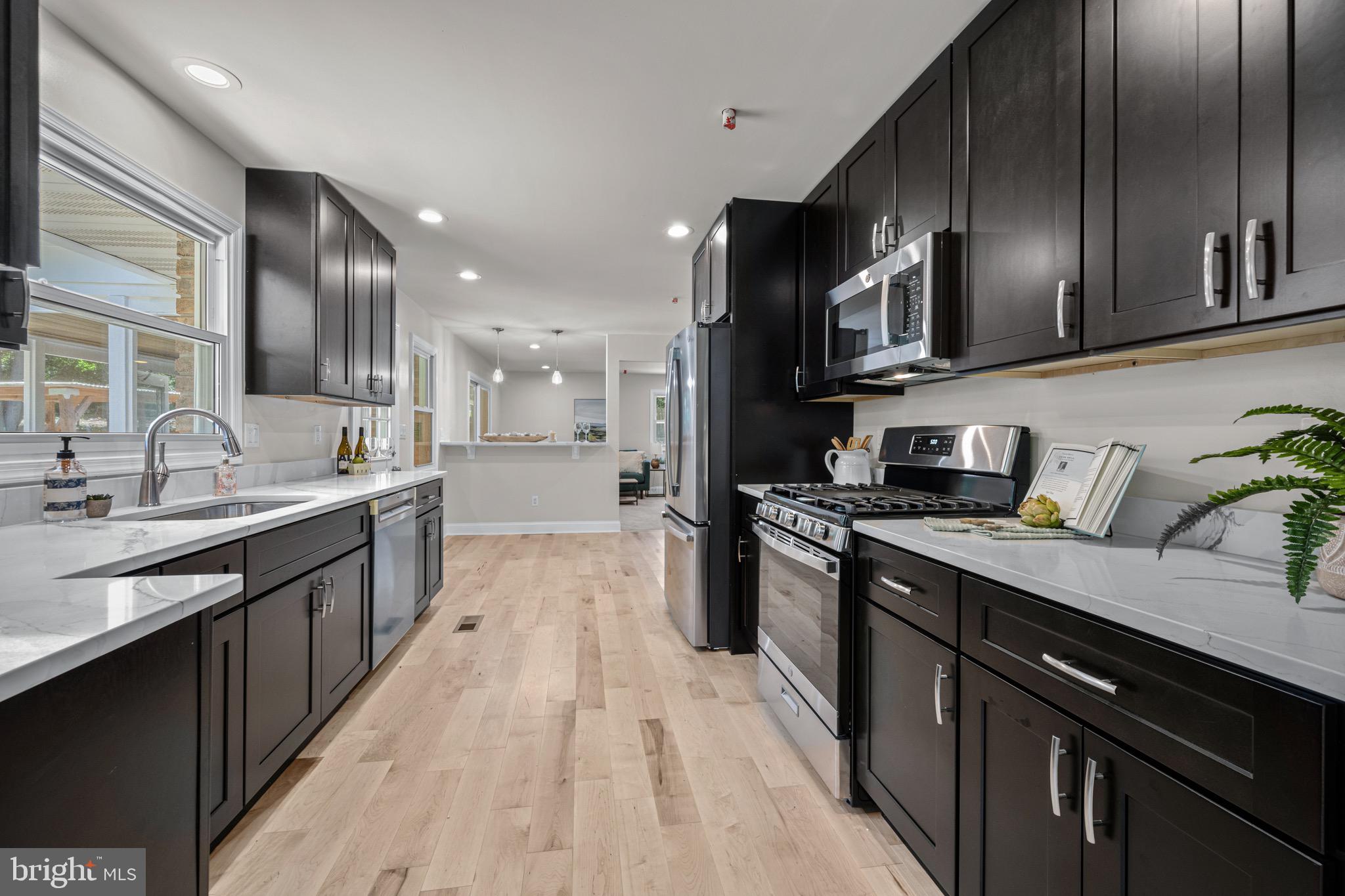 MAPLECREST - Residential