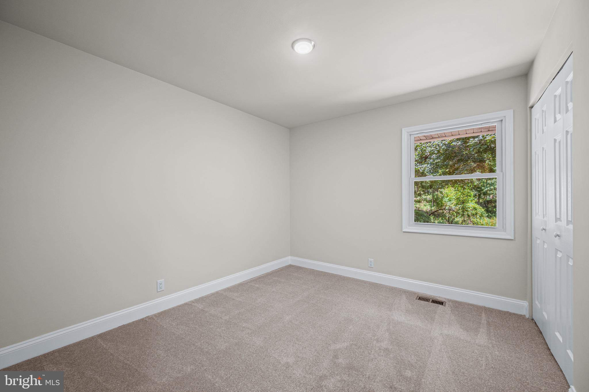 MAPLECREST - Residential