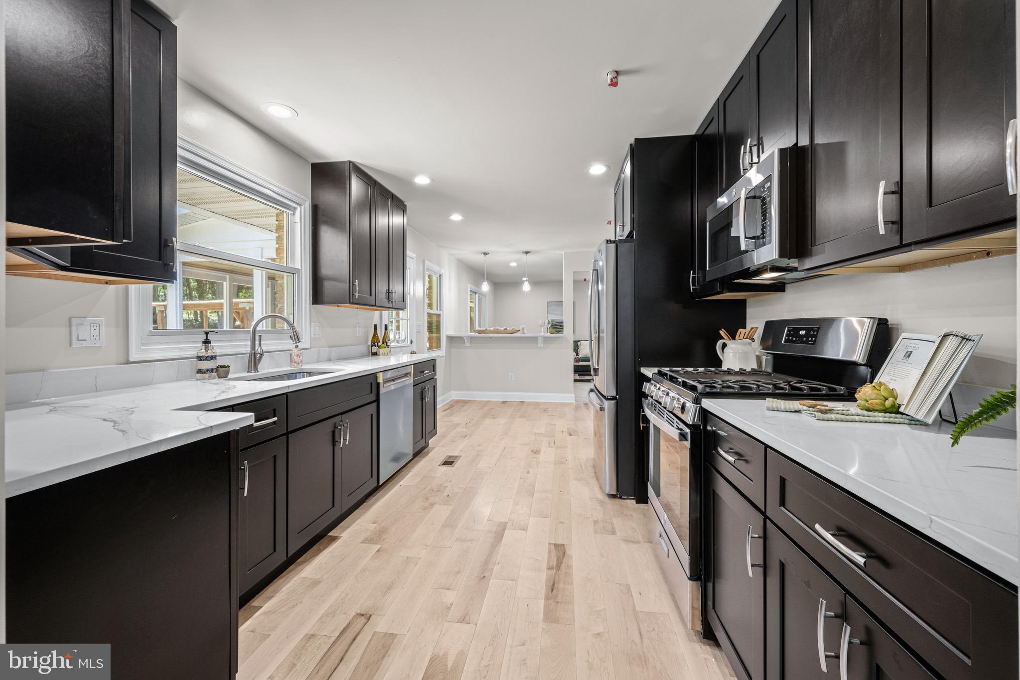 MAPLECREST - Residential