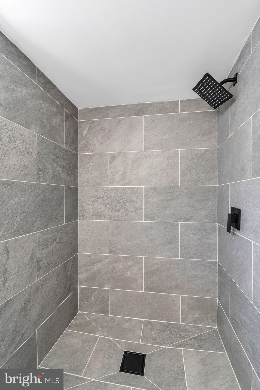 WILSON HEIGHTS - Residential Lease