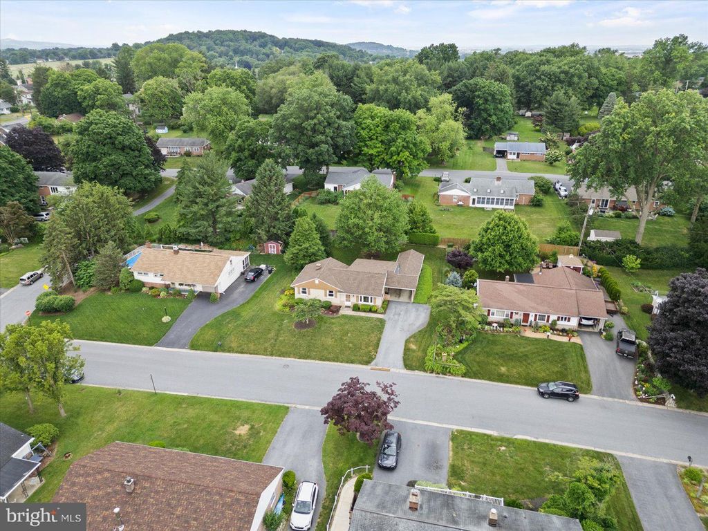 Photo of 707 Darby Lane, Lancaster, PA 17601 (MLS # PALA2052020)