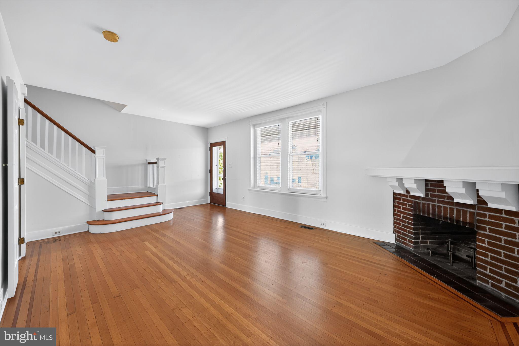 42 WALTON AVENUE