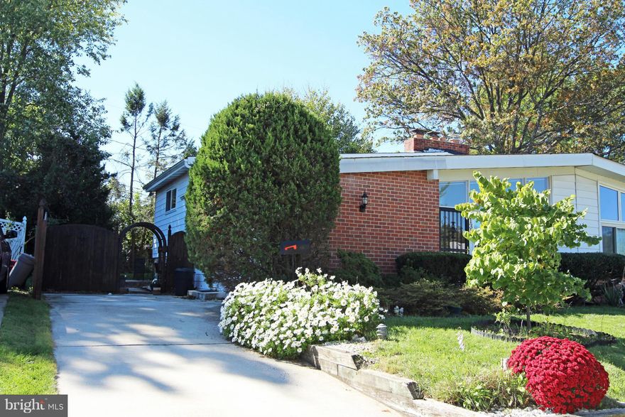 Agents your seller's will not want to look any farther!! Seller's have many updates in this beautiful home. Remodeled bathrooms with jazcuzzi tub, and separate shower, designer title, heat lamps, and lower level bathroom are just a few of the items to love in the home. Enjoy the cozy living room fireplace.