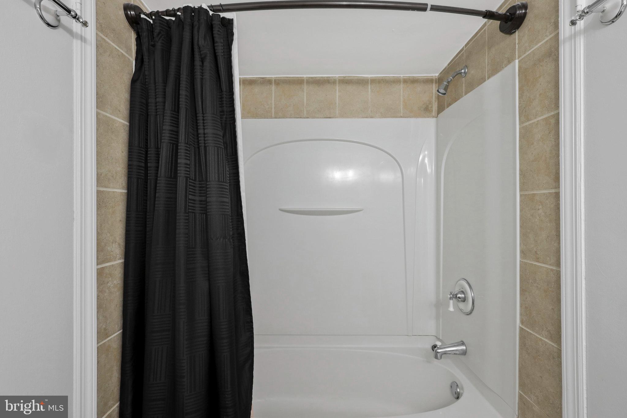 FORT ELLSWORTH - Residential Lease