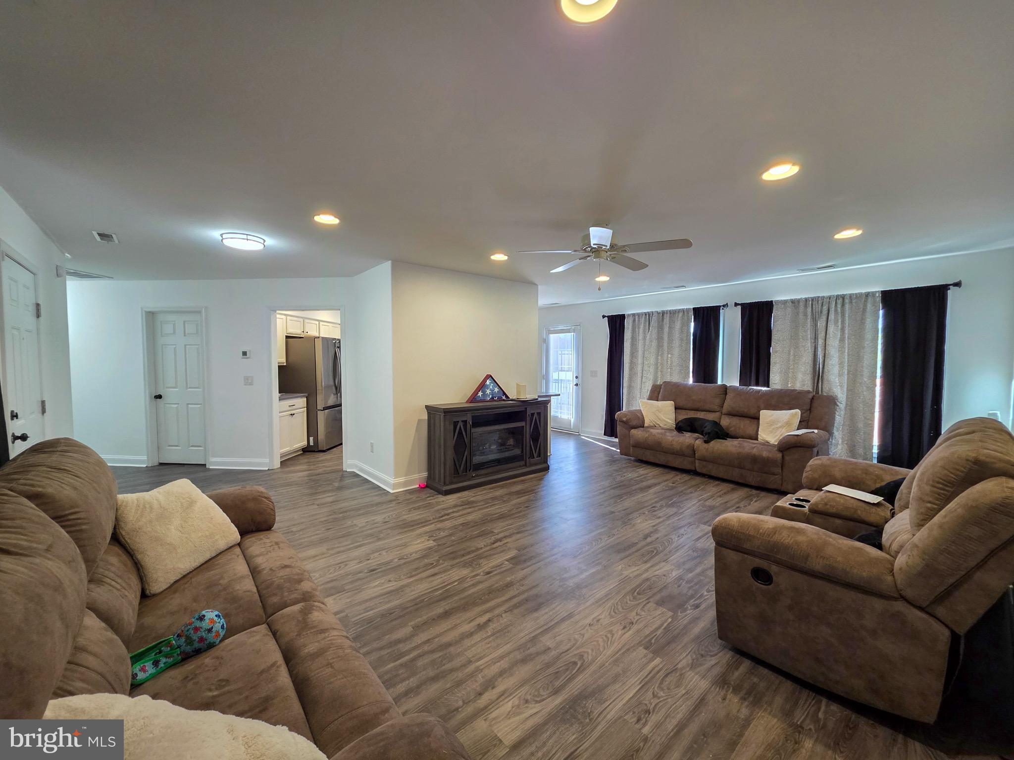 CYPRESS POINTE - Residential