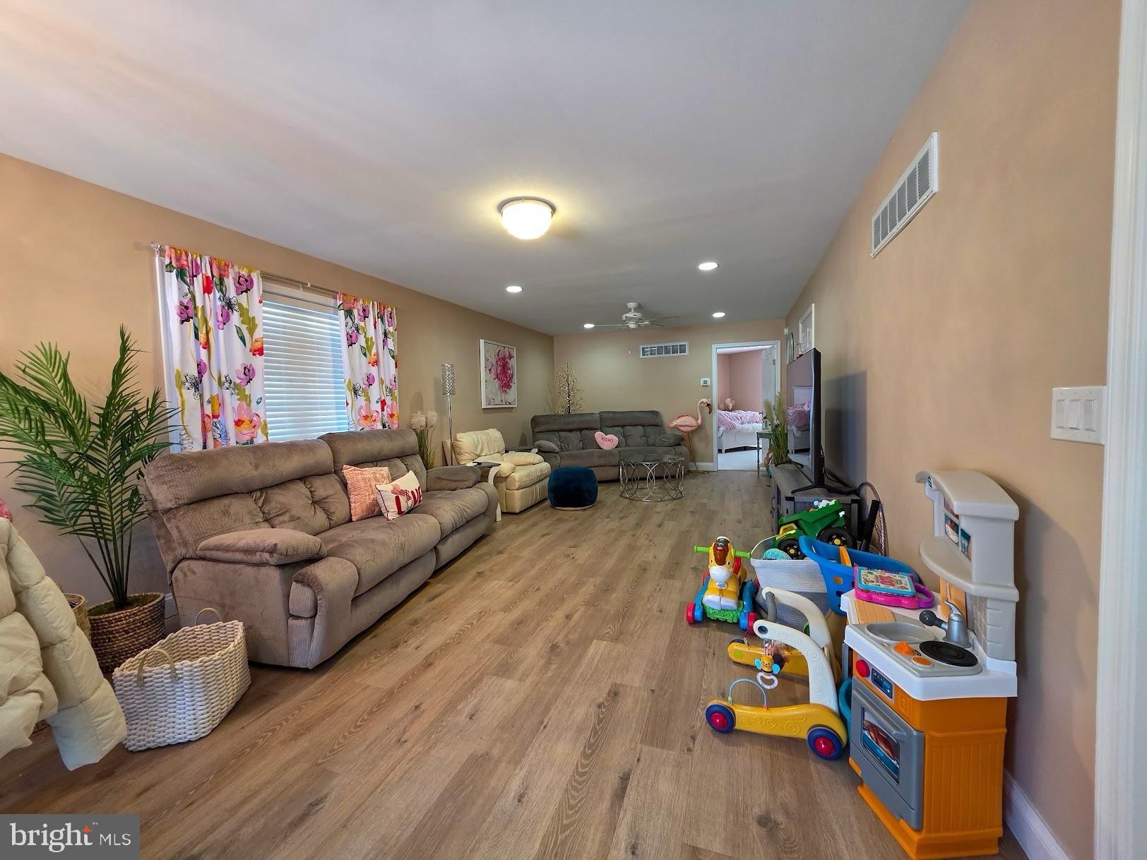 CYPRESS POINTE - Residential