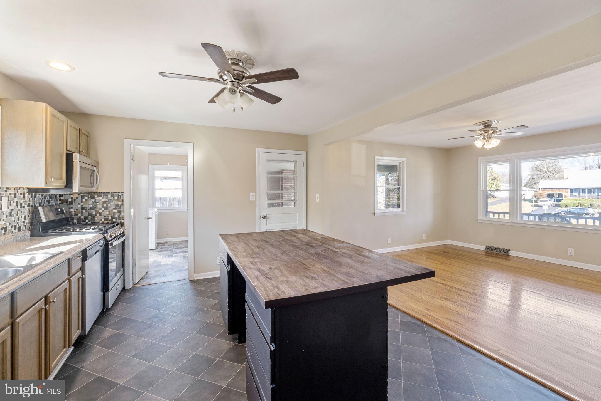 TOWN OF GORDONSVILLE - Residential