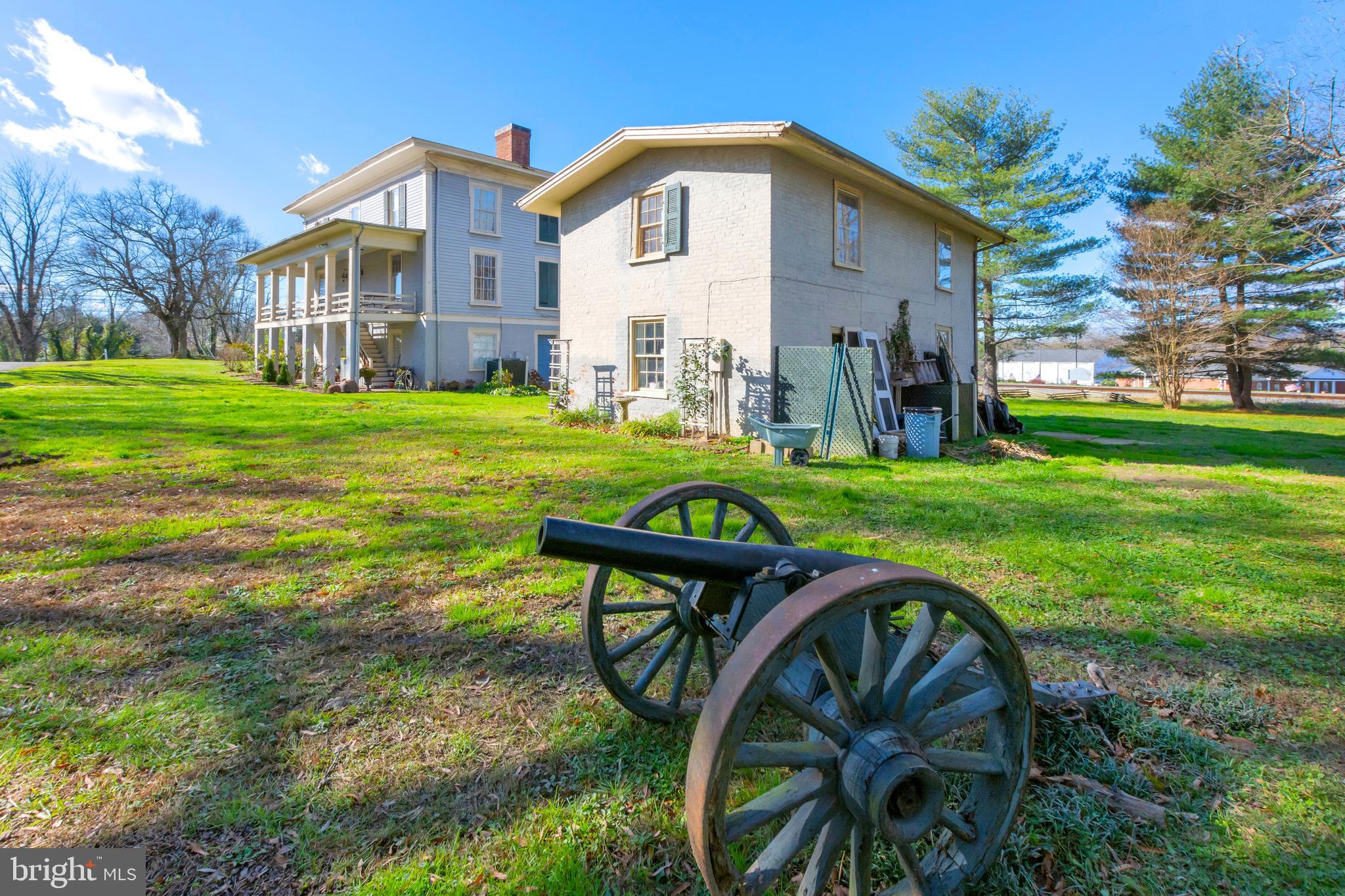 TOWN OF GORDONSVILLE - Residential