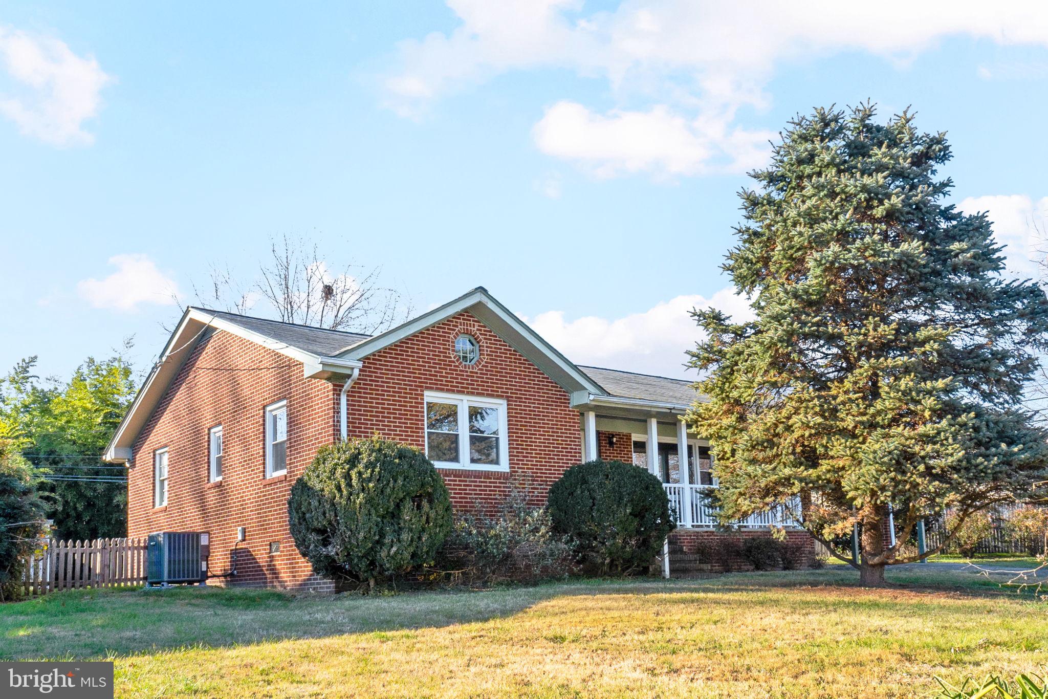 TOWN OF GORDONSVILLE - Residential