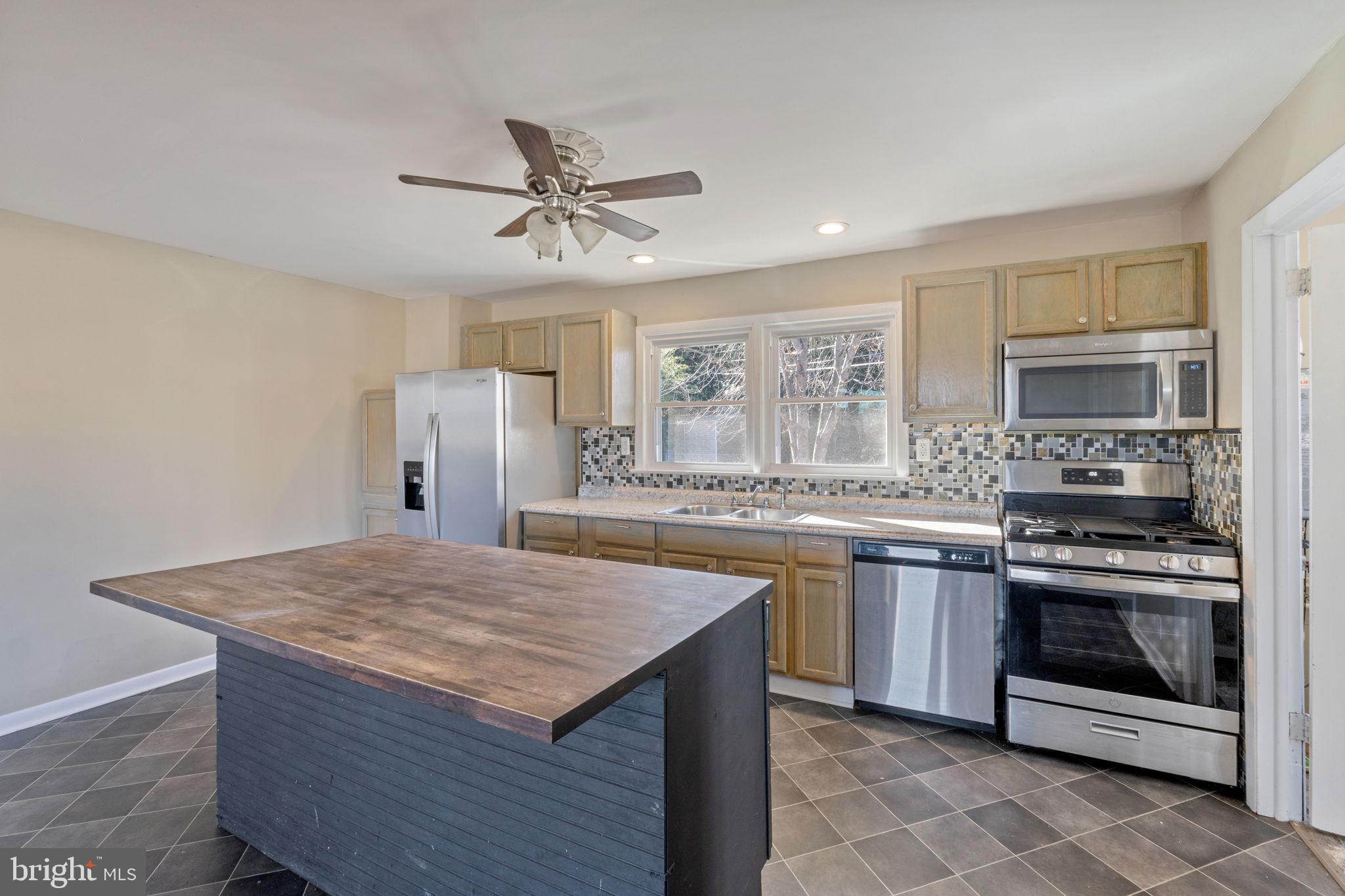 TOWN OF GORDONSVILLE - Residential