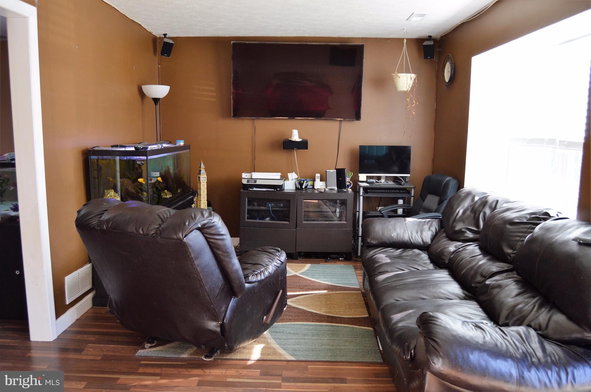 RIVERSIDE - Residential