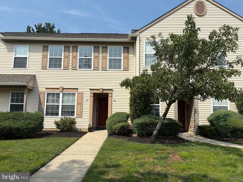 Homes For Sale - 19 Foxglove Drive<br/> DELRAN, NJ 08075