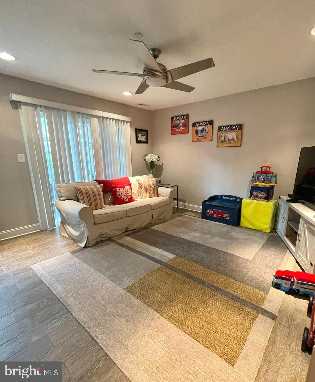 ARDMORE CROSSING - Residential Lease