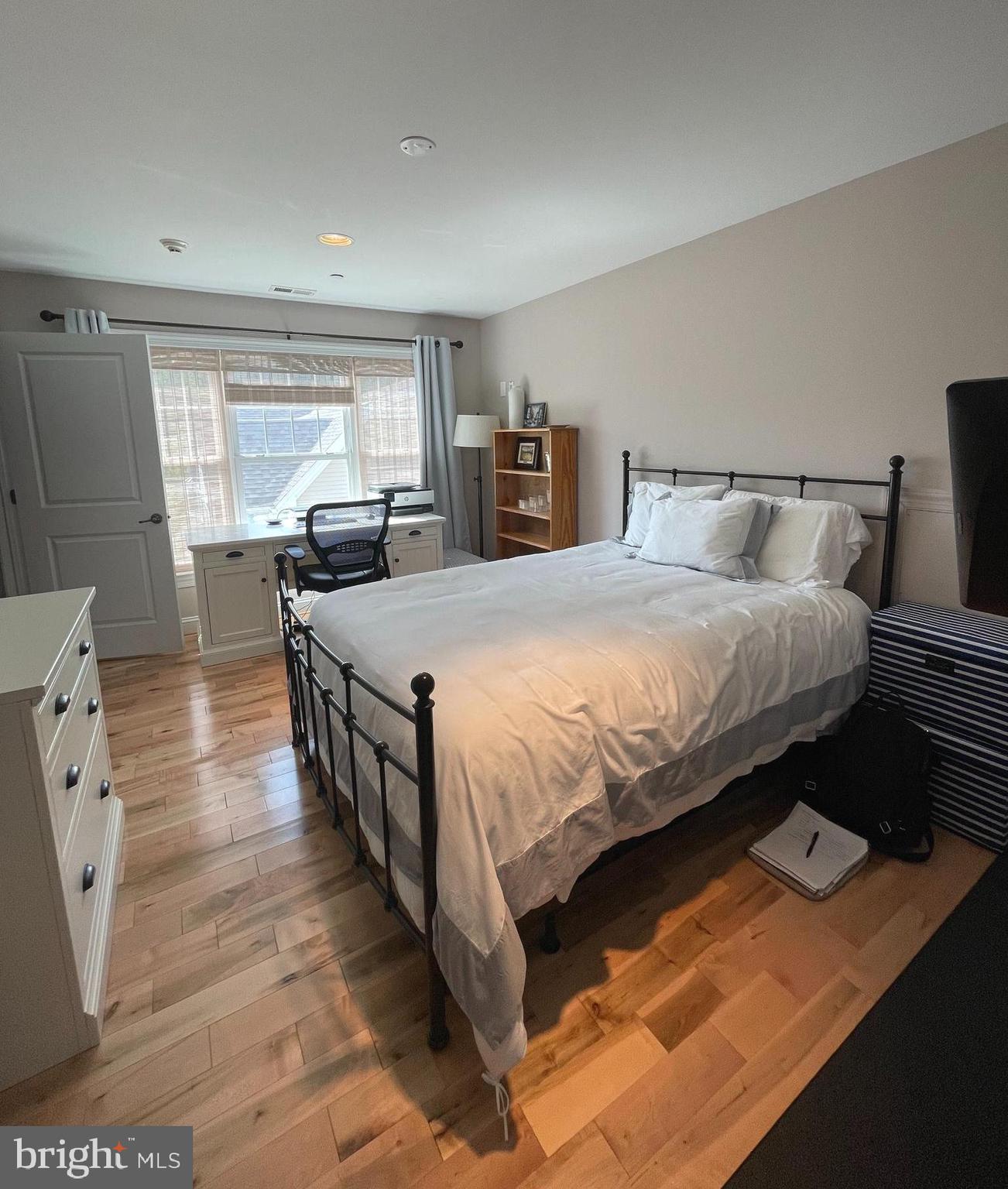 ARDMORE CROSSING - Residential Lease