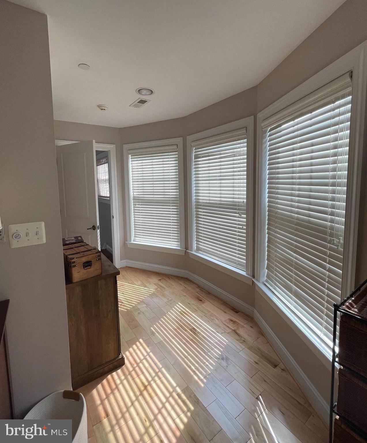 ARDMORE CROSSING - Residential Lease