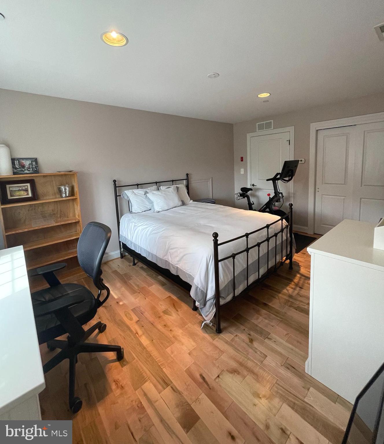 ARDMORE CROSSING - Residential Lease