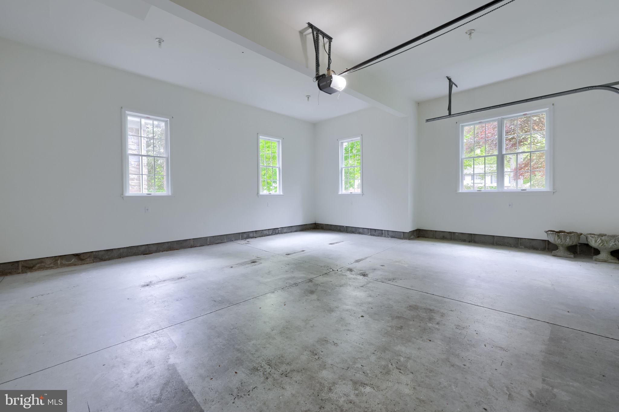 HEMPFIELD AREA - Residential