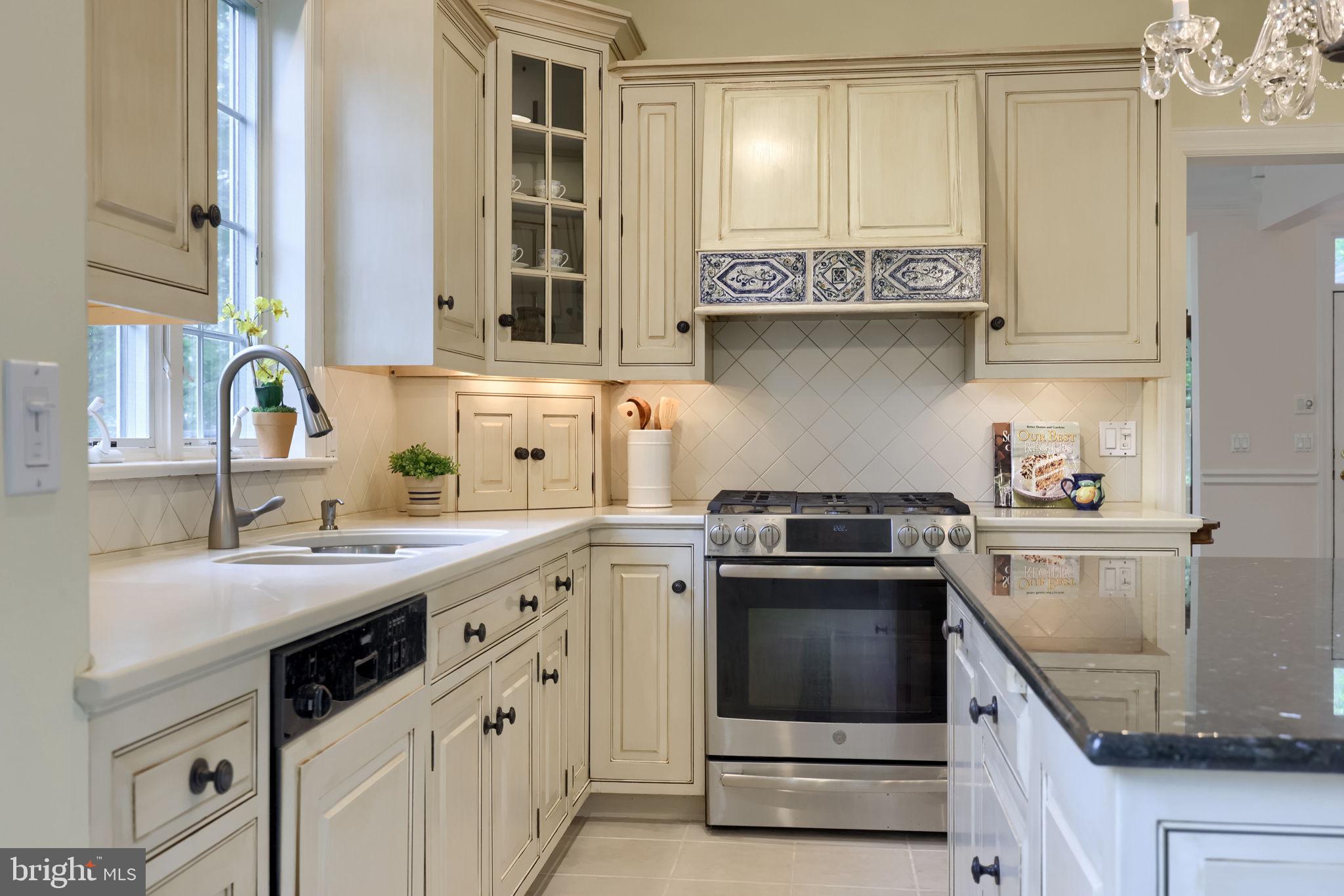 HEMPFIELD AREA - Residential