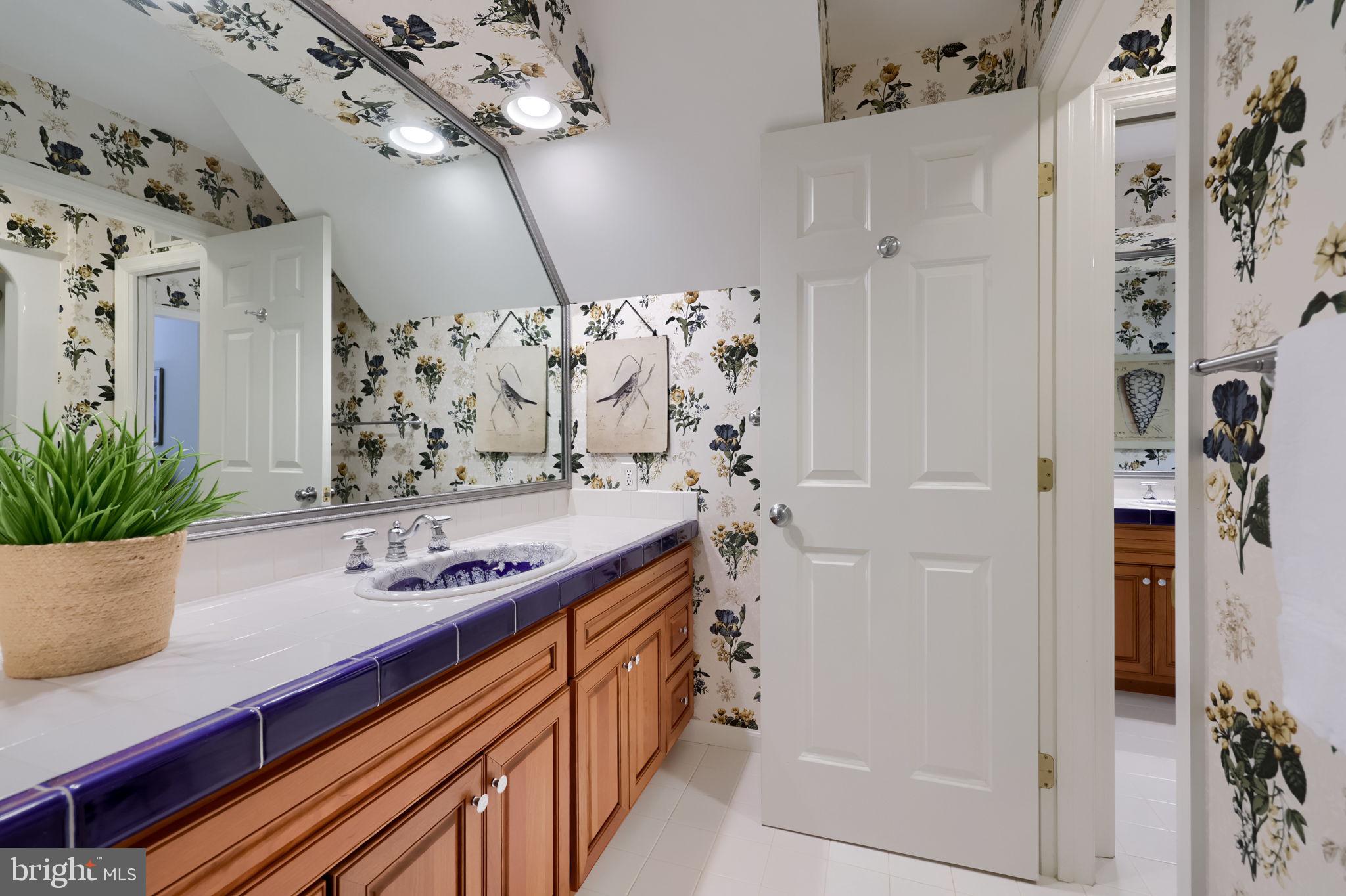 HEMPFIELD AREA - Residential
