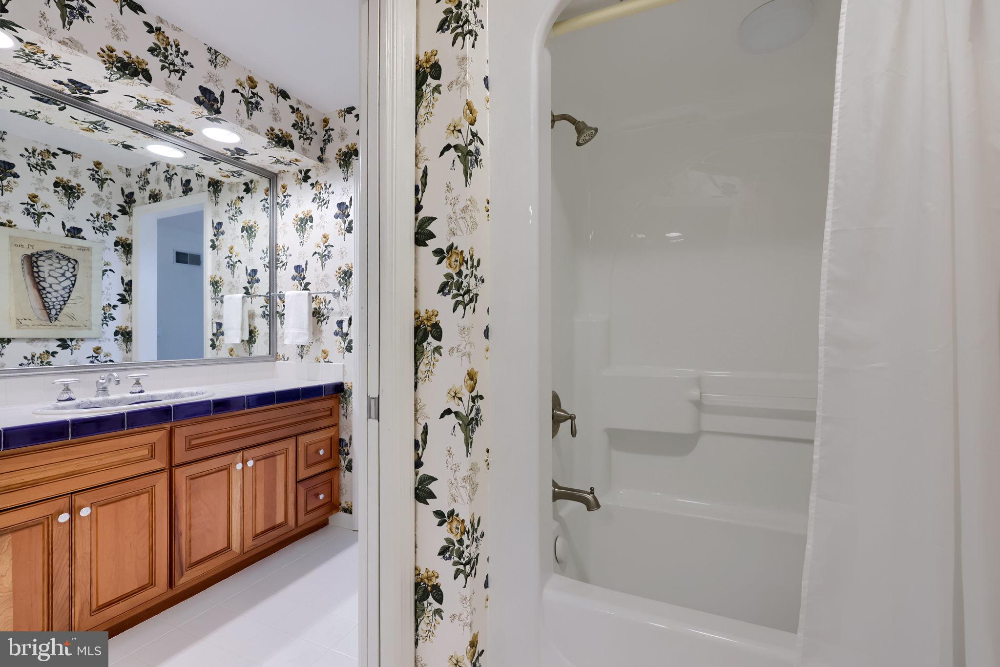 HEMPFIELD AREA - Residential