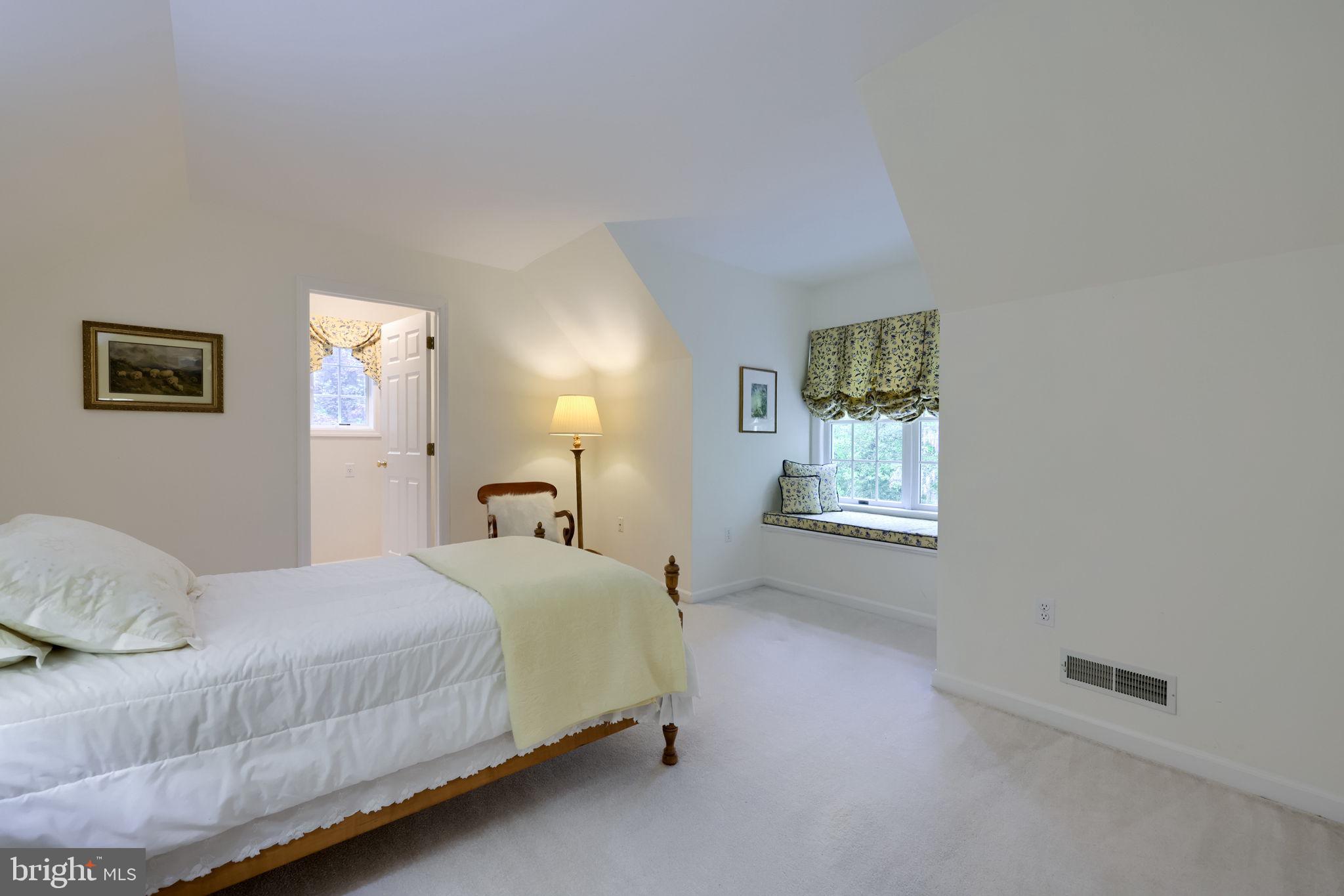 HEMPFIELD AREA - Residential