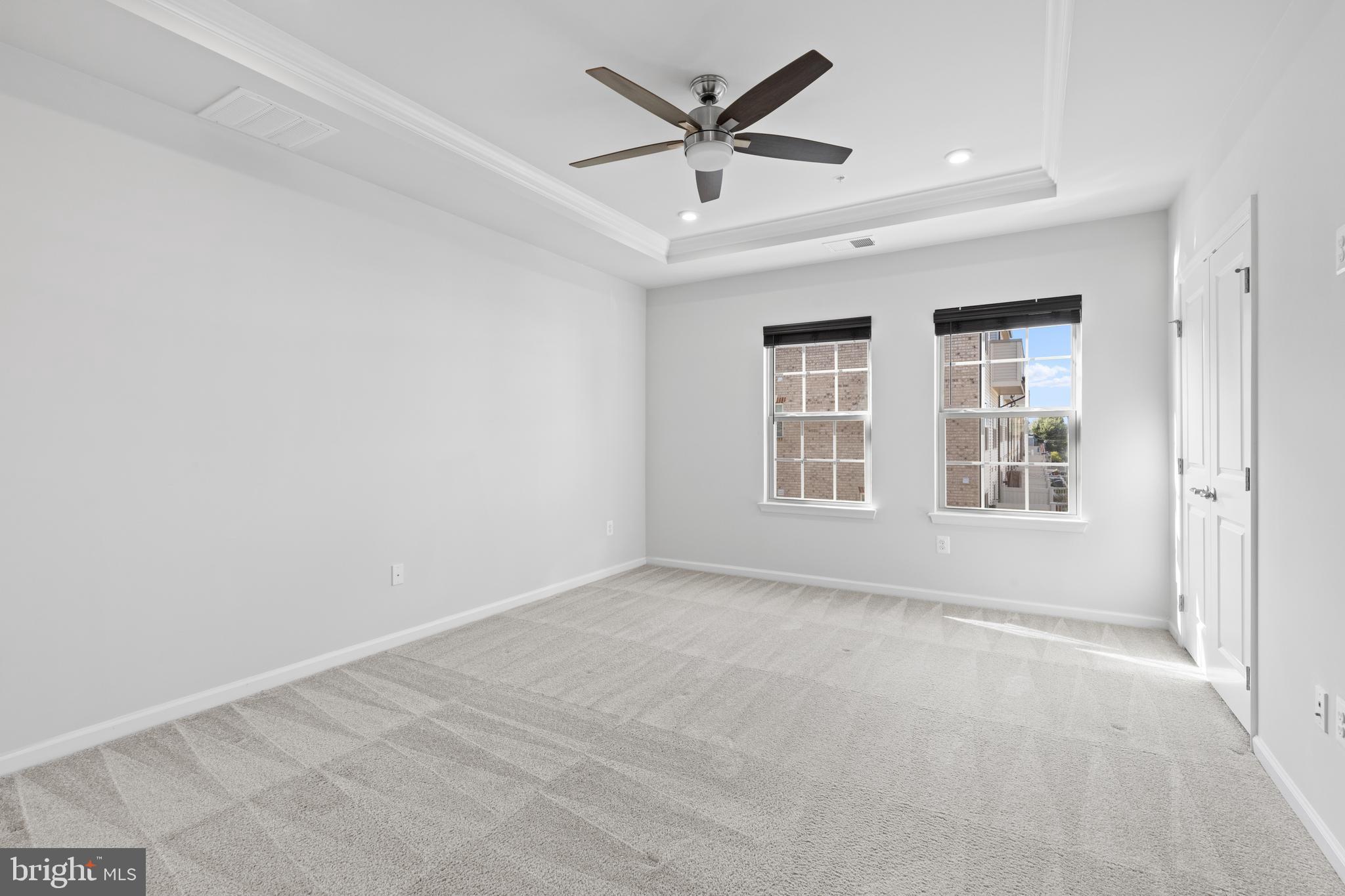 OLDHAM CROSSING - Residential Lease