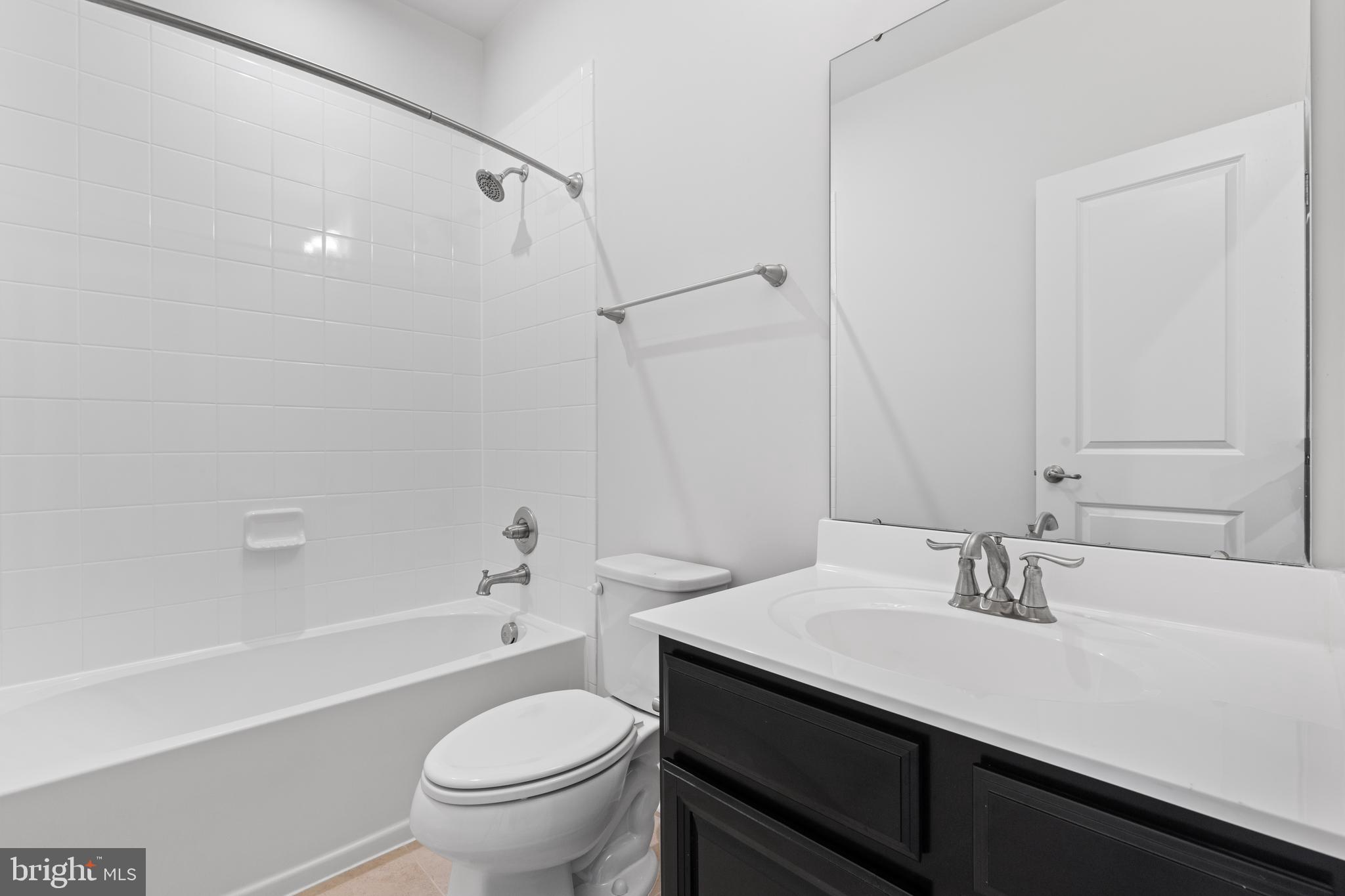 OLDHAM CROSSING - Residential Lease