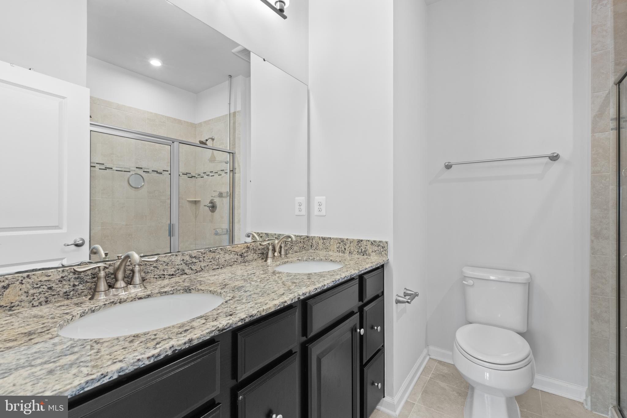 OLDHAM CROSSING - Residential Lease