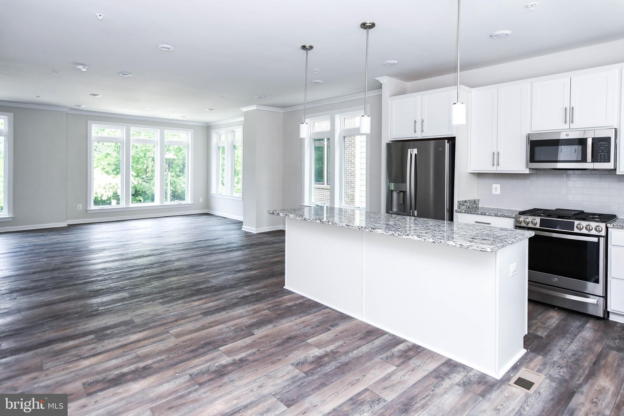 WESTSIDE AT SHADY GROVE METRO - Residential