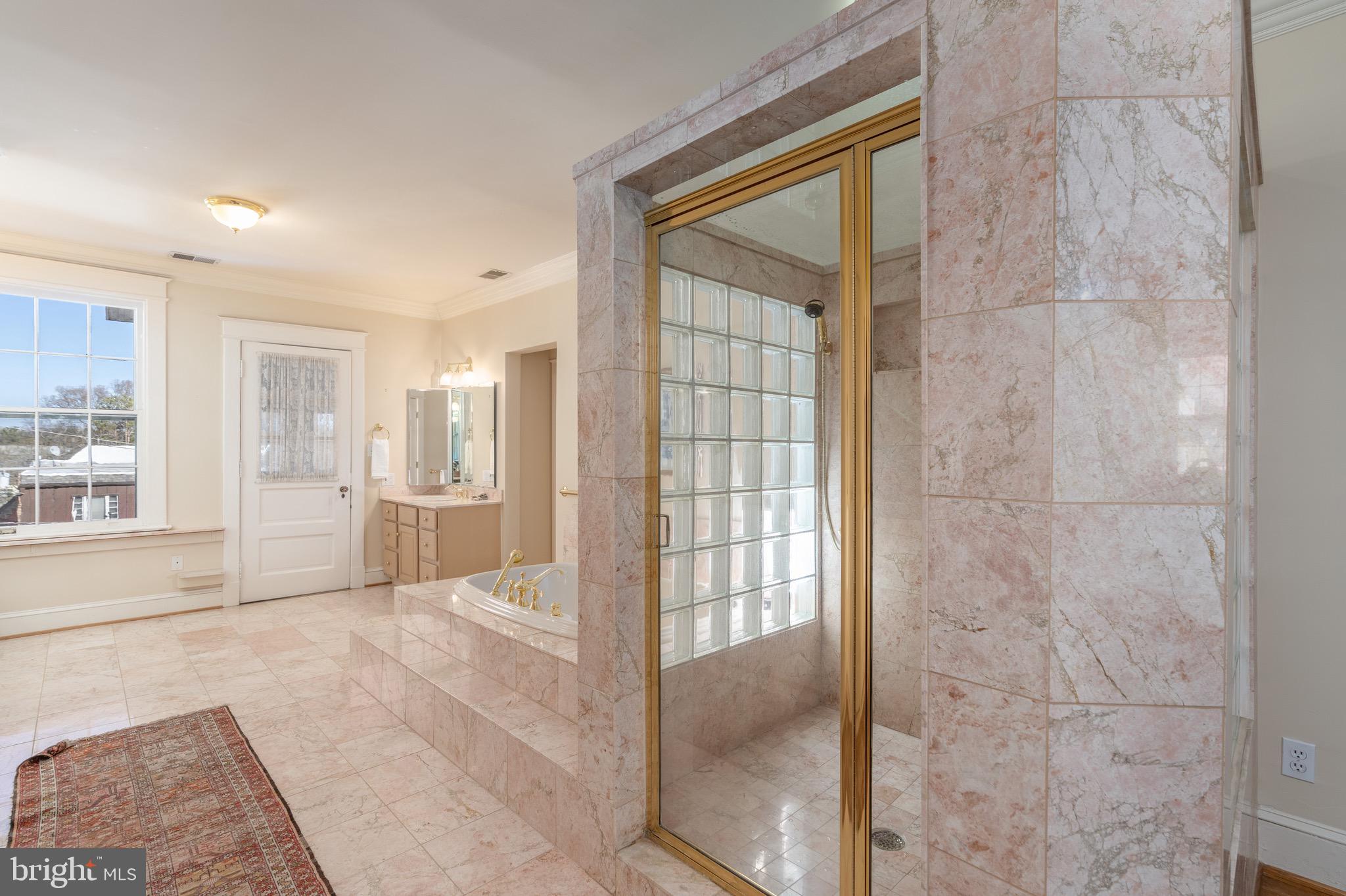 OBSERVATORY CIRCLE - Residential