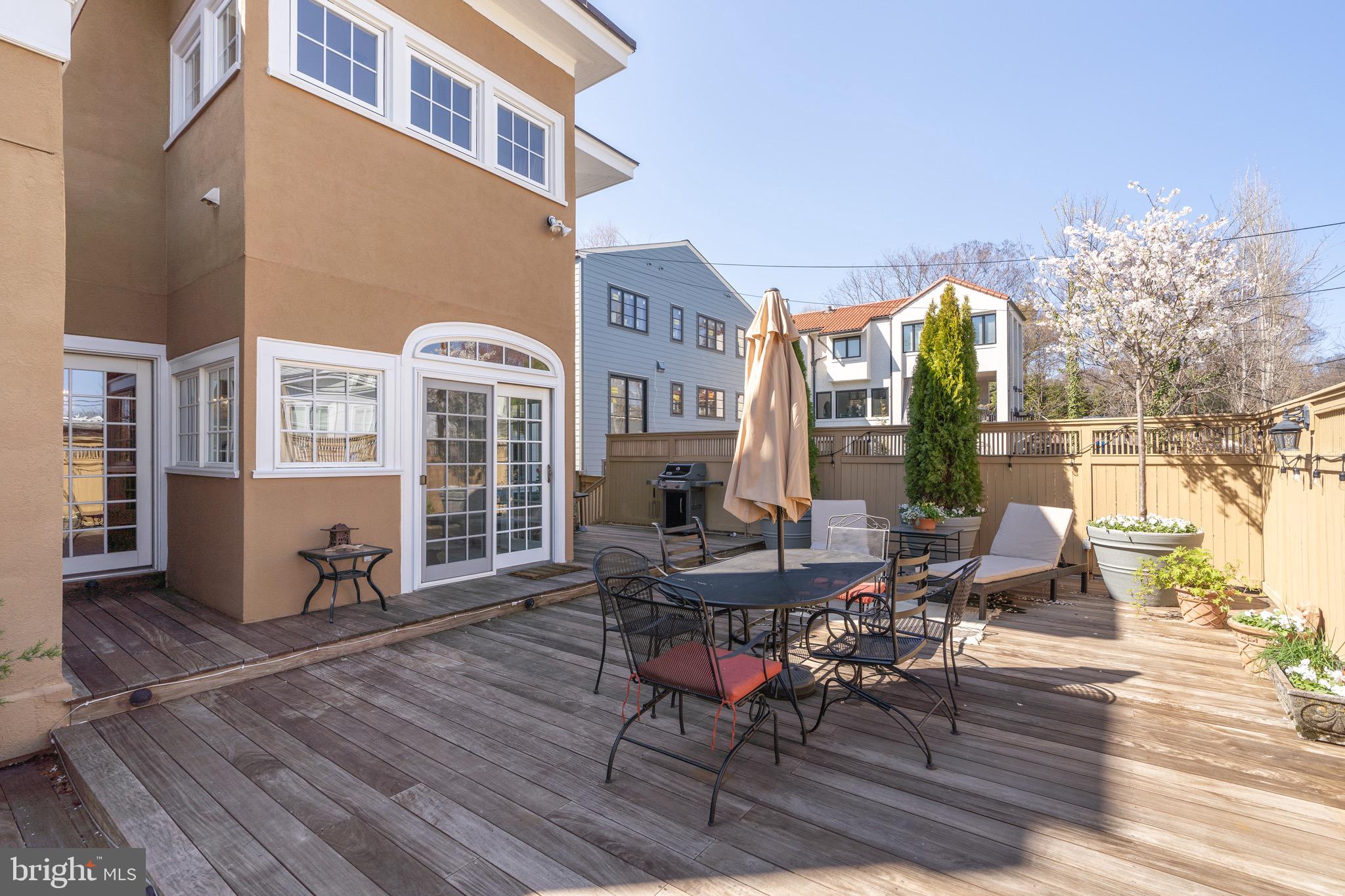 OBSERVATORY CIRCLE - Residential