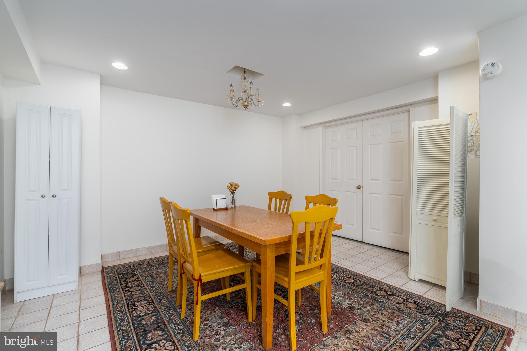 OBSERVATORY CIRCLE - Residential