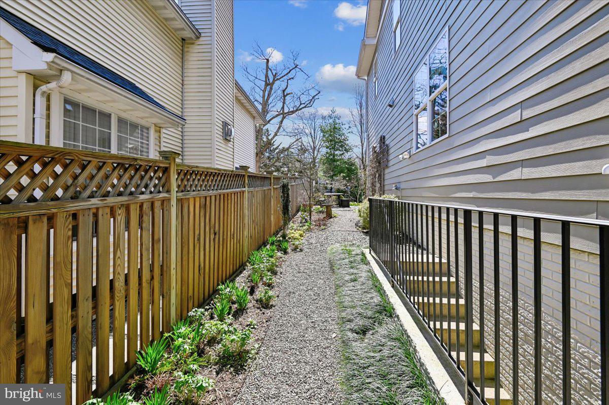 EASTPORT - Residential