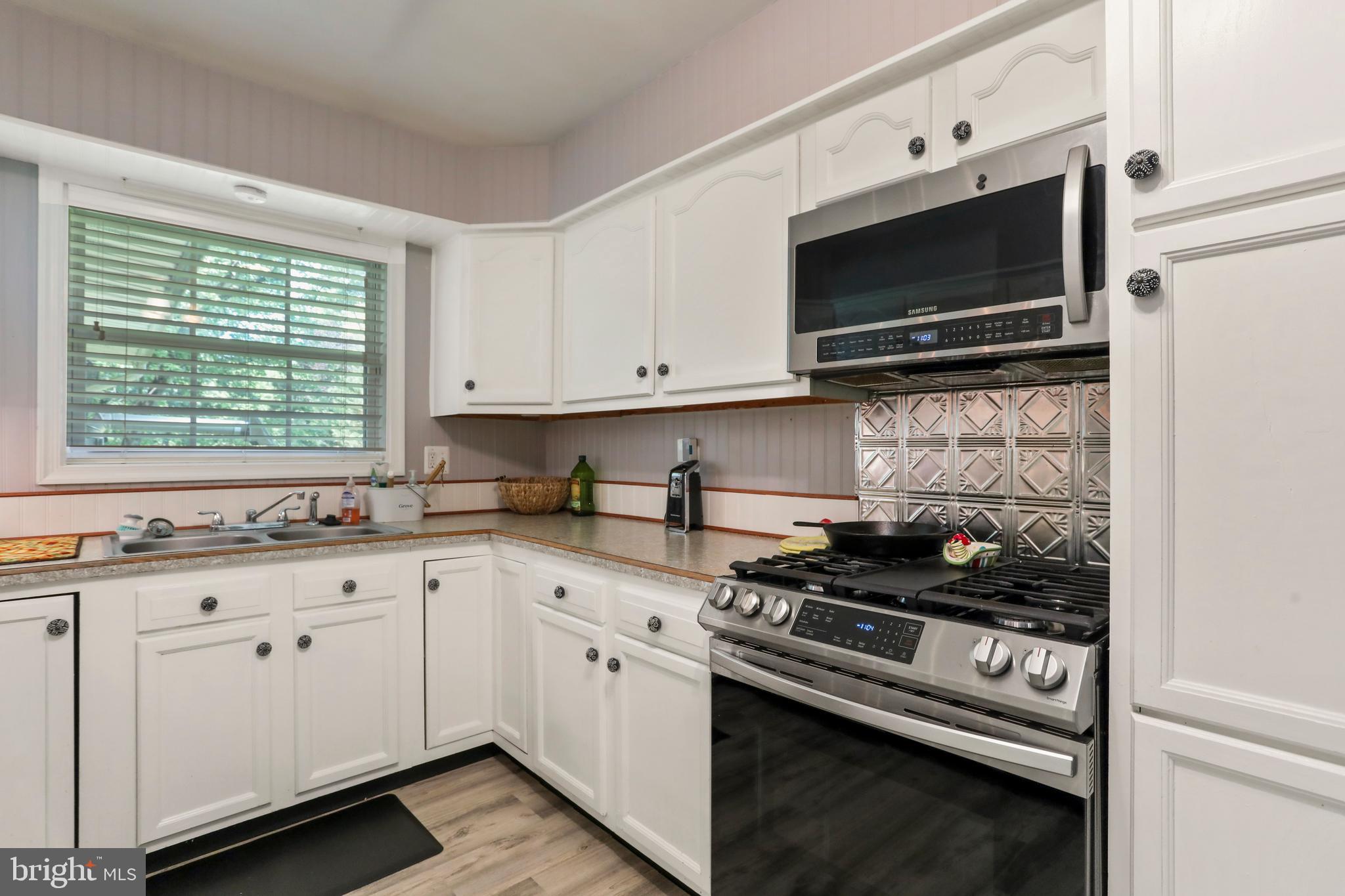 KEYES FERRY ACRES - Residential