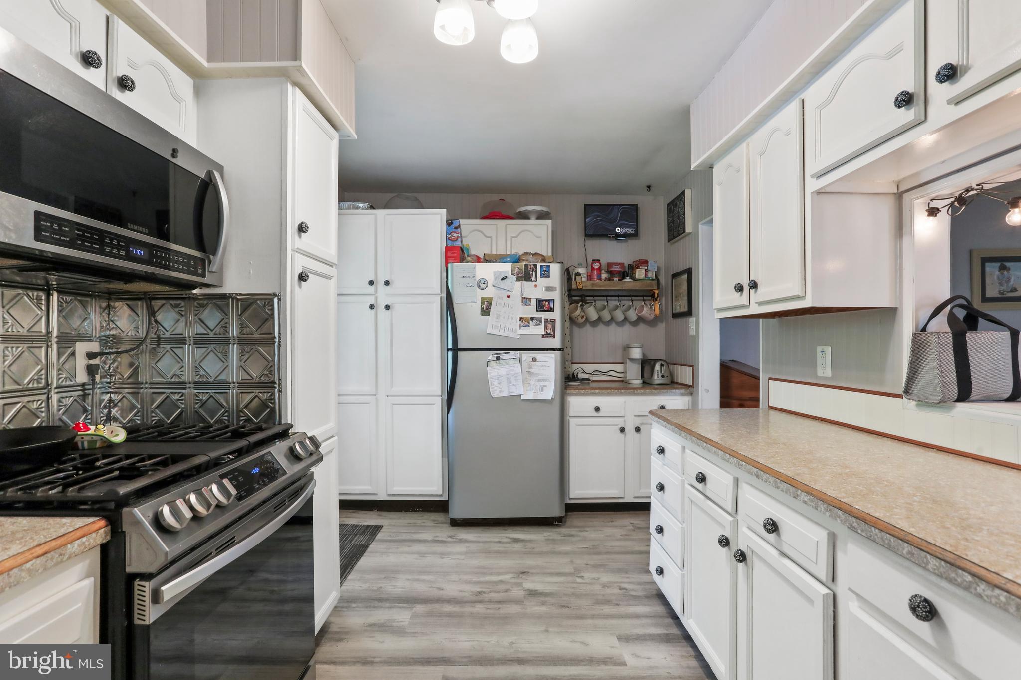 KEYES FERRY ACRES - Residential