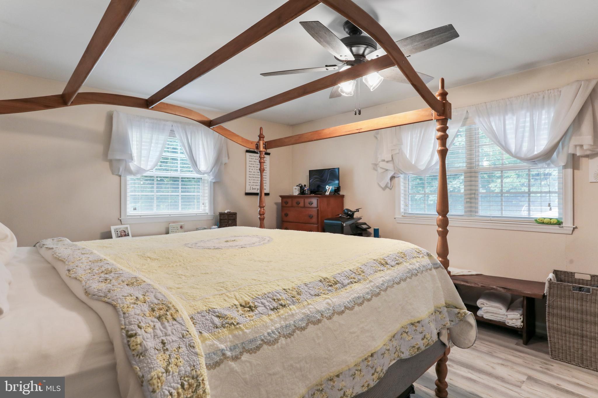 KEYES FERRY ACRES - Residential