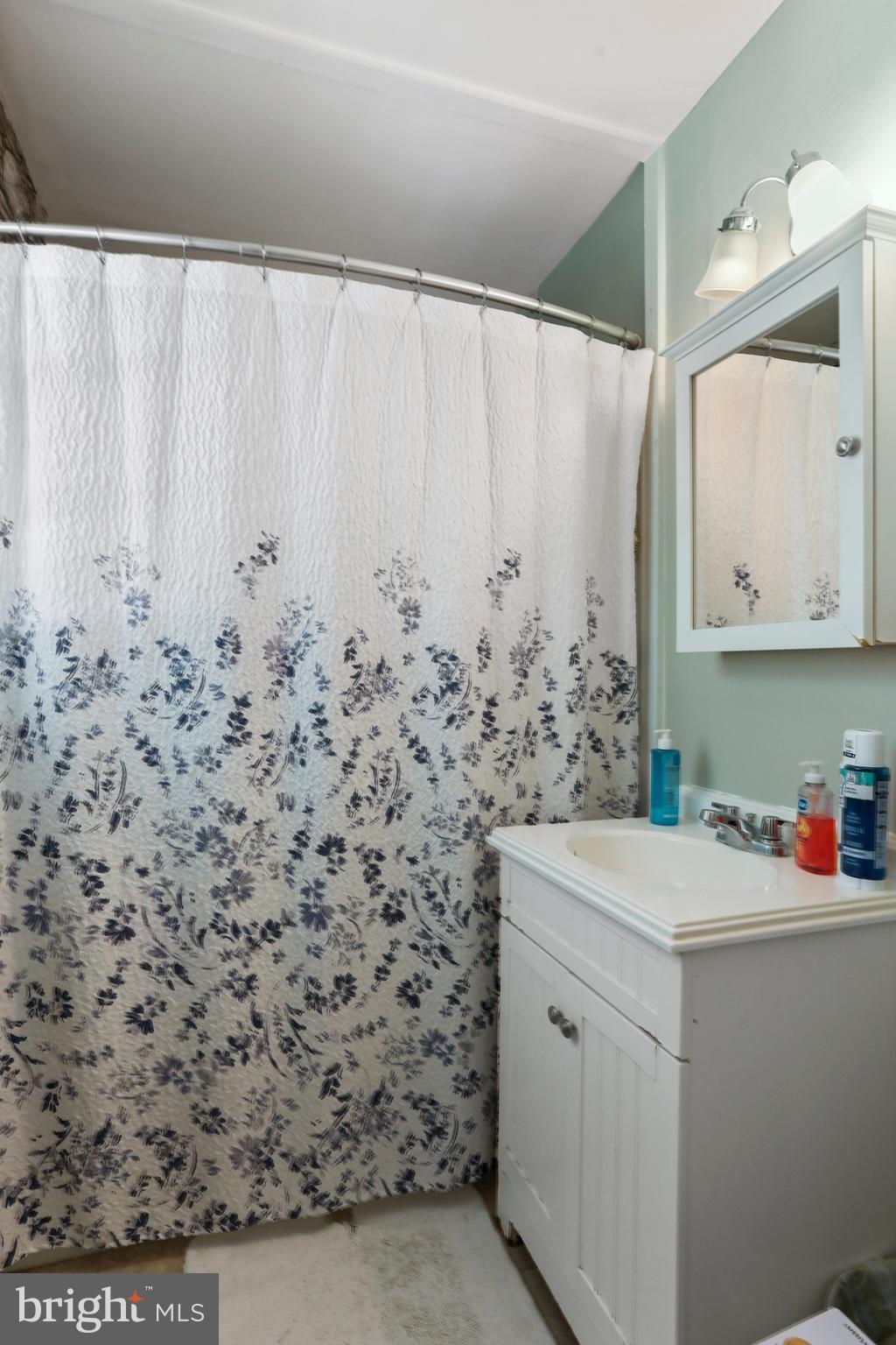 KEYES FERRY ACRES - Residential