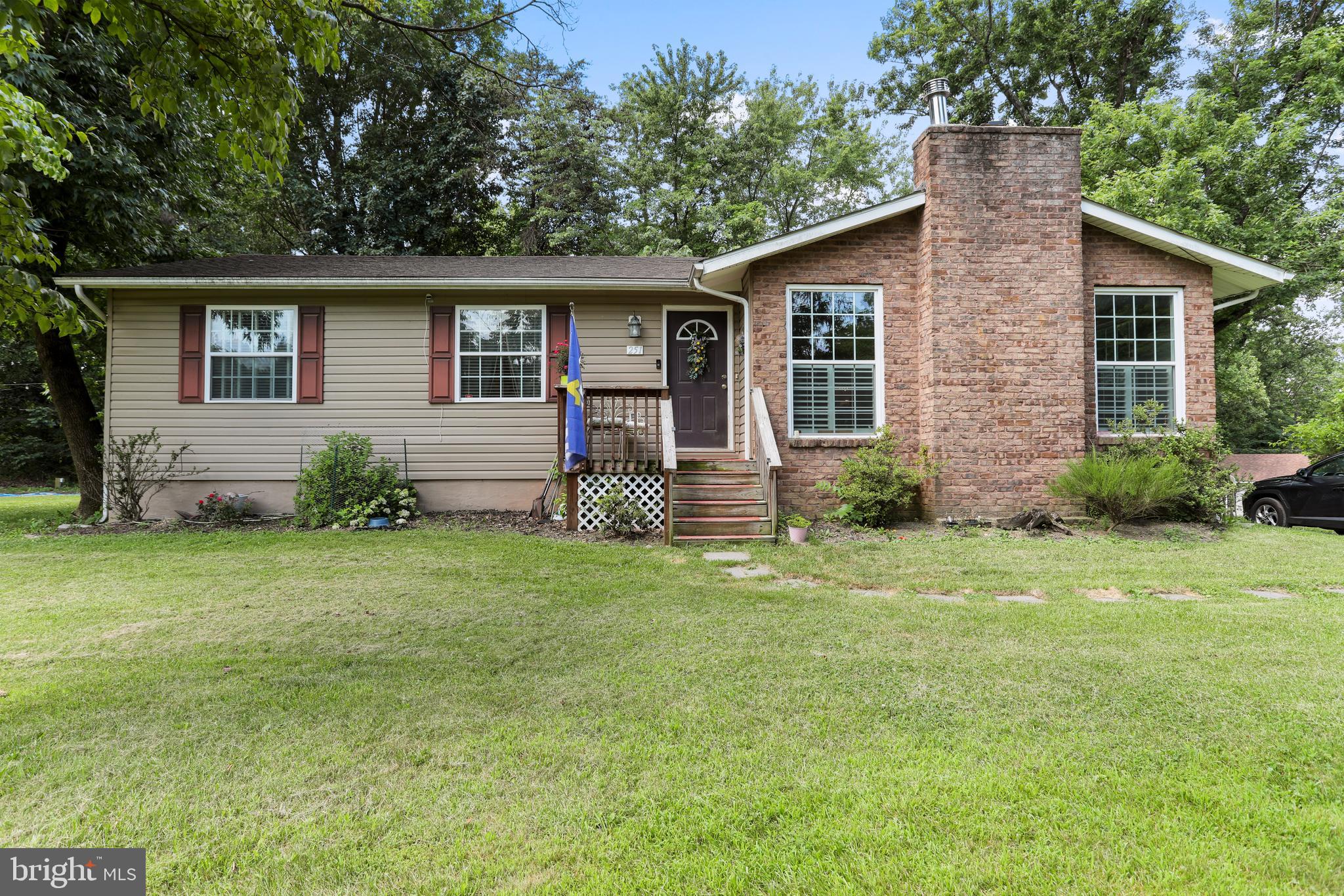 KEYES FERRY ACRES - Residential