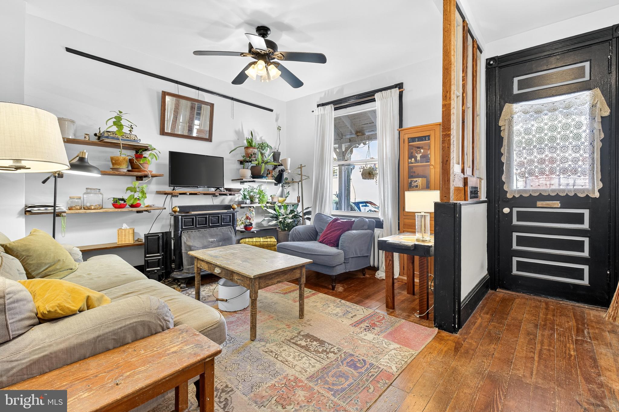 548 SPRUCE STREET