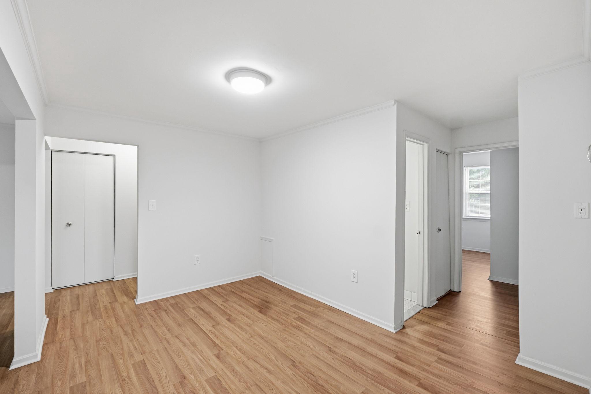 876 COLLEGE PARKWAY 201