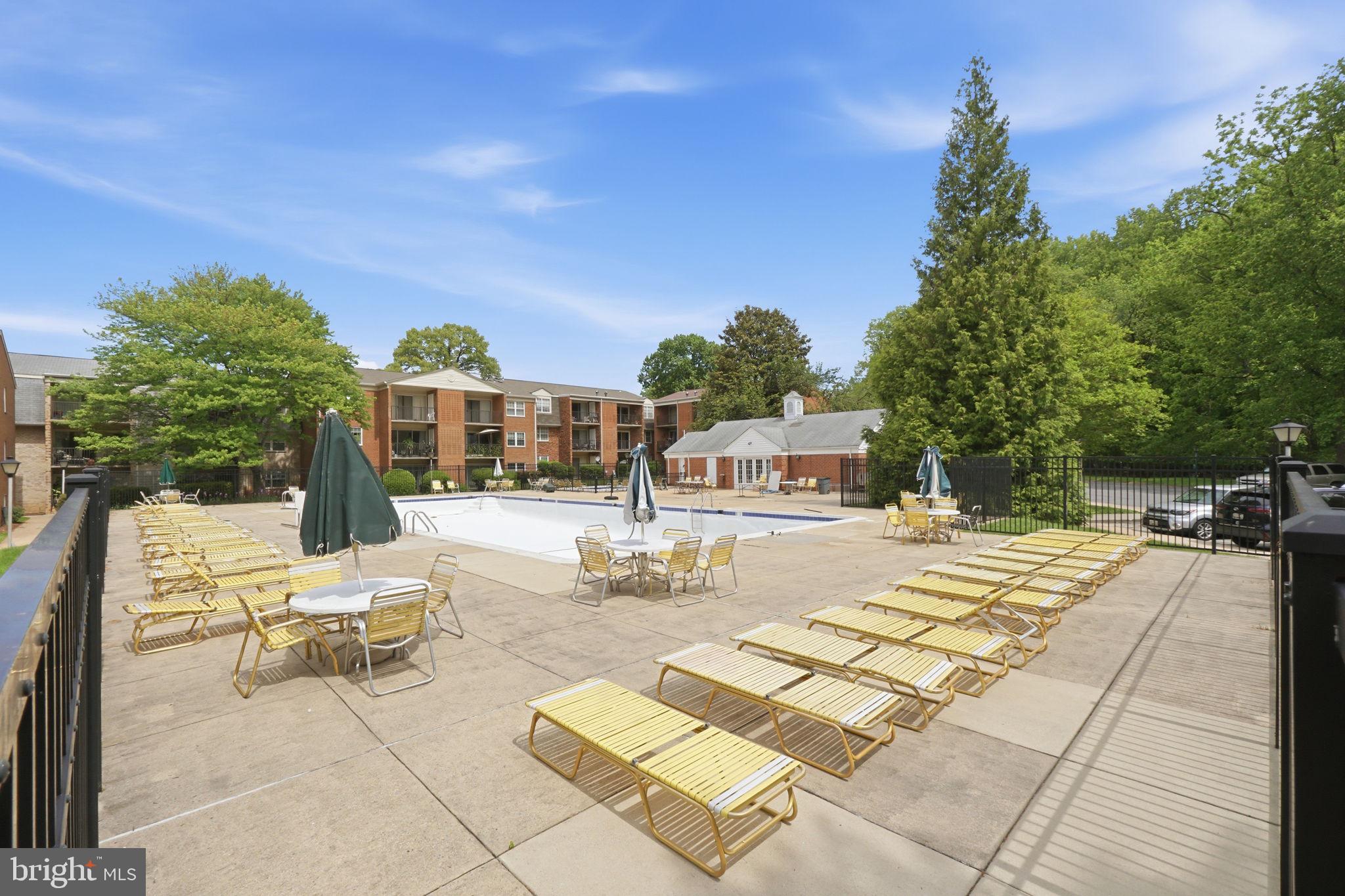PLYMOUTH GARDENS - Residential