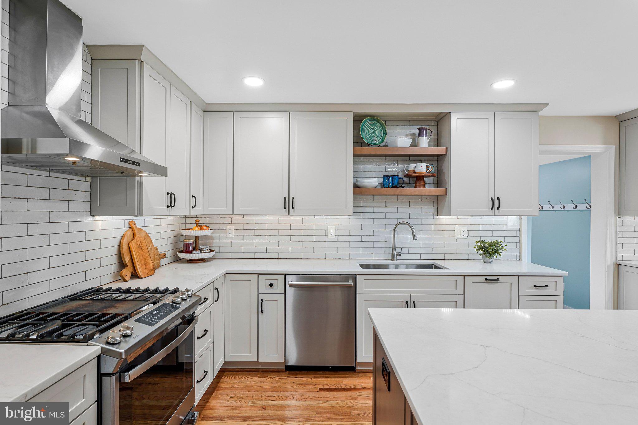 HAWTHORNE ESTATES - Residential