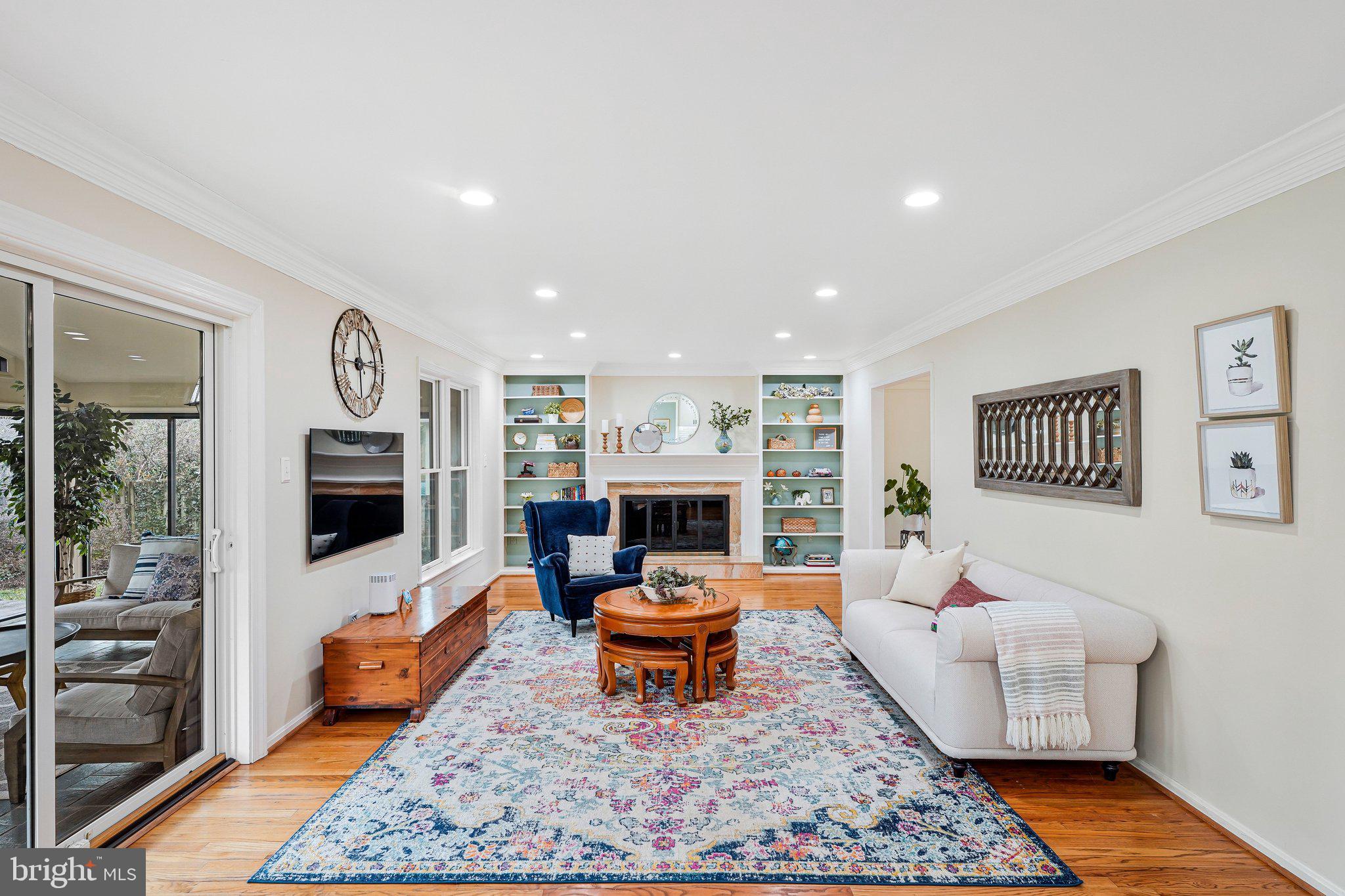 HAWTHORNE ESTATES - Residential