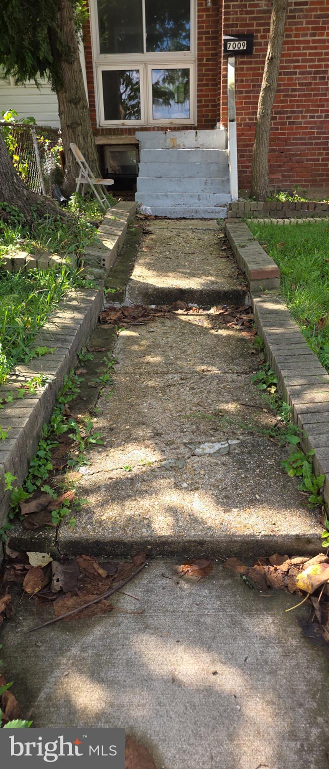 7009 FREEPORT STREET