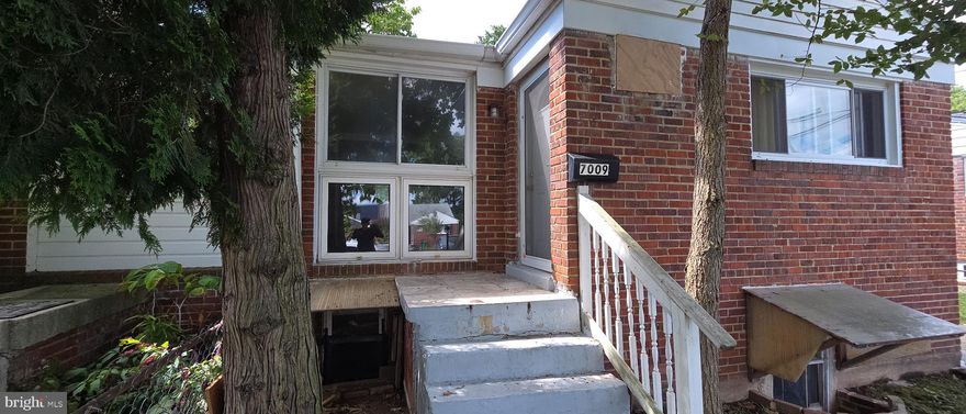 🏡 Affordable 5-Bedroom Home with Big Potential!
Looking for a place you can make your own? This 5-bedroom, 2-bath brick home in Woodlawn is ideal for those looking to live in it immediately while also building value over time.
✨ Built to last in 1953, this solid brick home has an open floor plan, pretty wood floors, and even a second kitchen—great for a big family or to rent out part of the home for extra income.
🔨 The basement is ready for your ideas! Turn it into a playroom, workshop, or family hangout space. Put in a little elbow grease and you’ll build real sweat equity while creating a home you’ll love.
🚗 Parking is easy with driveway, off-street, and on-street options. The yard is just the right size—enough to enjoy, not too much to maintain.
🚆 Close to bus stops and metro stations, you’ll have quick access to work, school, and shopping. And best of all—no HOA fees!
💡 Whether you’re a first-time buyer or a do-it-yourselfer, this home is a wise choice for building your future and growing your investment at the same time.